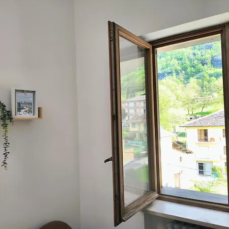 Mansarda Tra Le Stelle A Apartmán Locana